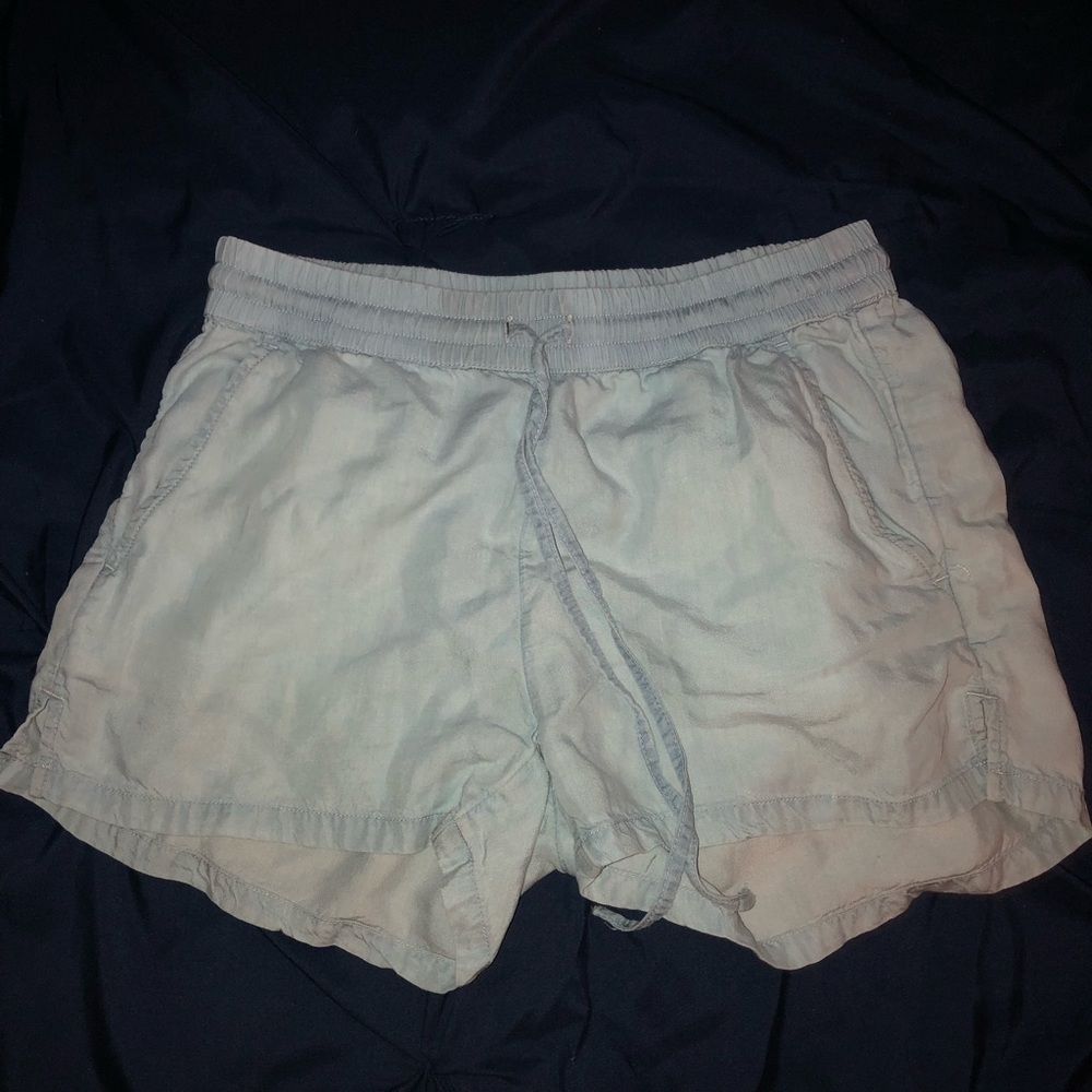 Aerie flowy blue tie shorts